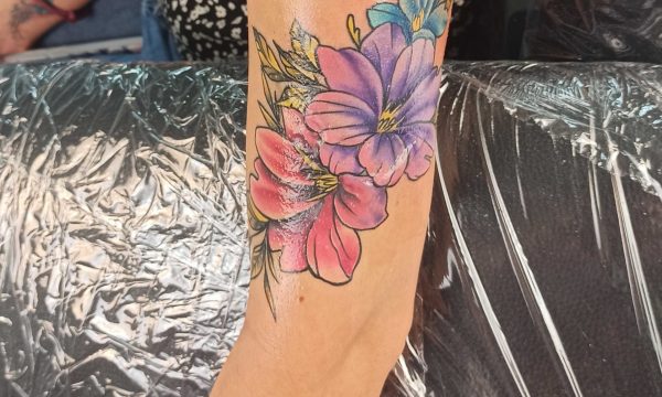 land-of-tales-tattoo-heg-takarás